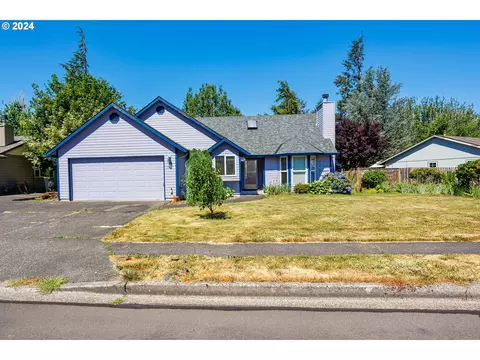 1743 SE Lewellyn Ave, Troutdale, OR 97060