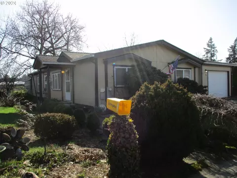 1655 S Elm St #505, Canby, OR 97013