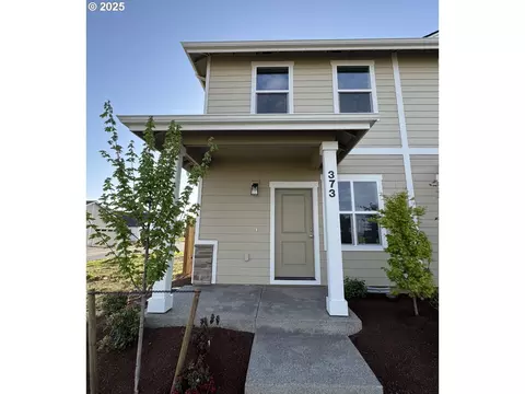 373 SE Kitzmiller Dr, Dallas, OR 97338