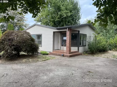 1839 Woodland Ave, Woodburn, OR 97071