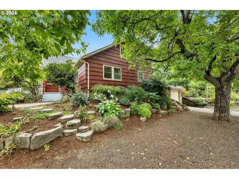 3706 NE Holman St, Portland, OR 97211