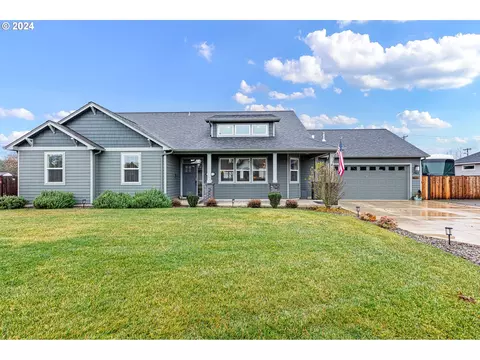 1965 W 6th Ave, Junction City, OR 97448
