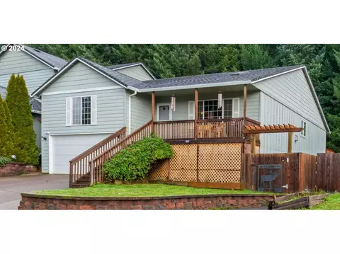 1670 Samuel Dr, Cottage Grove, OR 97424