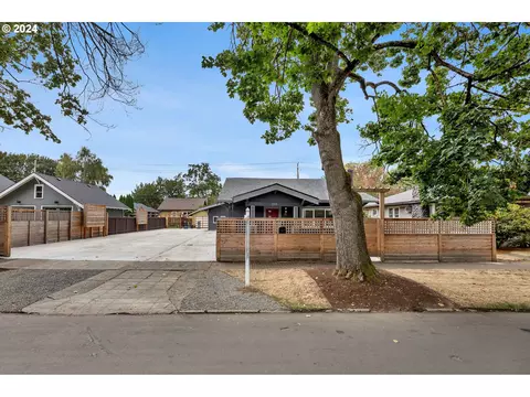 421 W 25th St, Vancouver, WA 98660
