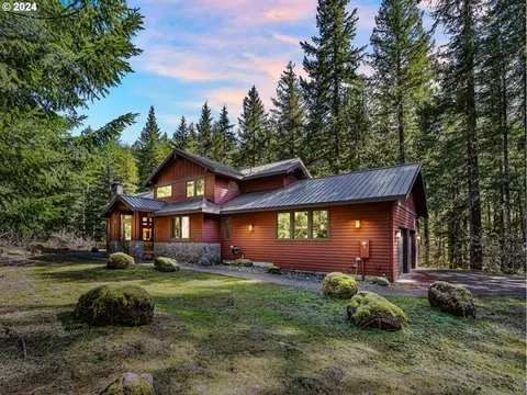 20803 E Glacier View Rd, Rhododendron, OR 97049
