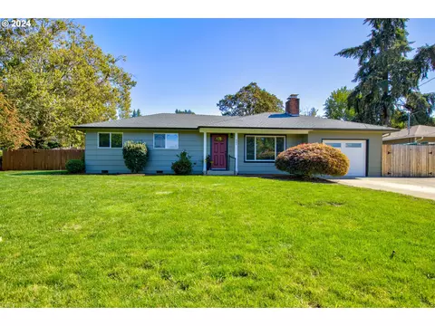 445 Page Rd, Winchester, OR 97495