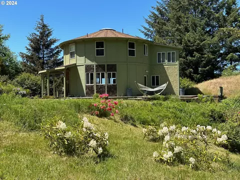 94760 S Bank Pistol River Rd, Gold Beach, OR 97444