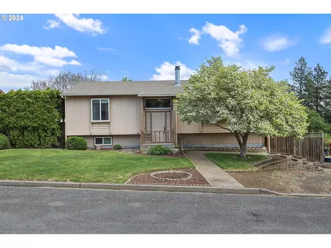 1015 Murray Dr, The Dalles, OR 97058