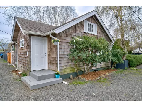 4716 L Pl, Long Beach, WA 98631