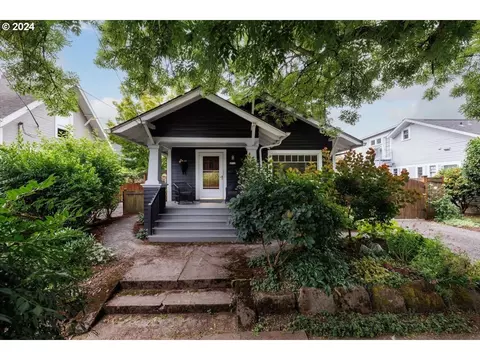 4516 SE Harrison St, Portland, OR 97215