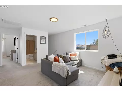 1224 E 8th St, The Dalles, OR 97058 photo 24