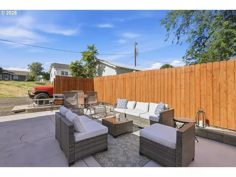 1224 E 8th St, The Dalles, OR 97058 photo 37
