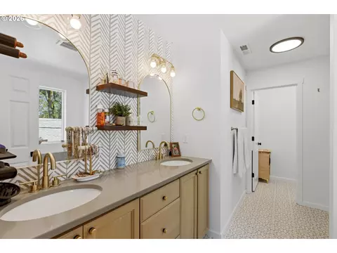 1224 E 8th St, The Dalles, OR 97058 photo 30