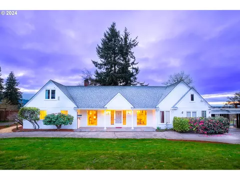 2642 Central Blvd, Eugene, OR 97403