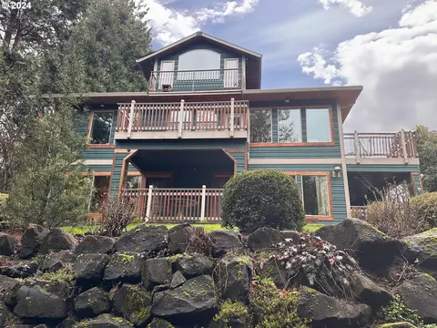 3350 SE Harold Ct, Portland, OR 97202