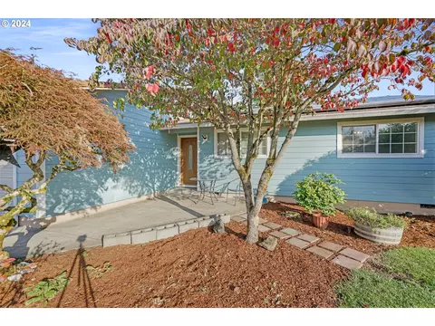 244 S Tarrybrooke Dr, Cornelius, OR 97113