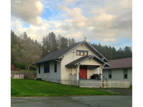 580 3rd Ave, Powers, OR 97466 photo 1