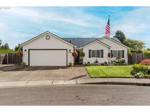 370 SE Davis Ct, Dallas, OR 97338