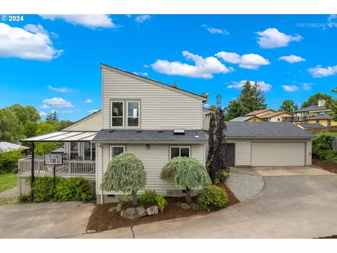 9125 SE Hinkley Ave, Happy Valley, OR 97086