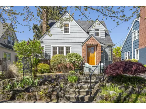 2737 NE 32nd Ave, Portland, OR 97212