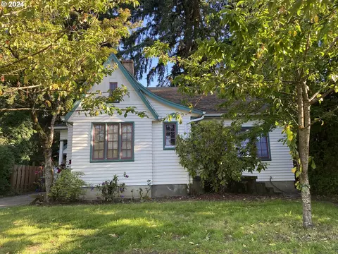 9516 NE Prescott St, Portland, OR 97220