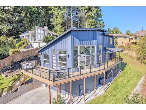 32791 NW Ridge Dr, Scappoose, OR 97056