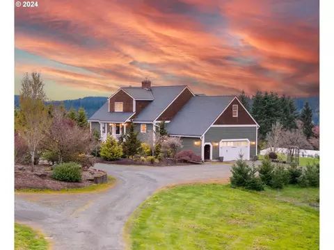 15499 S Loder Rd, Oregon City, OR 97045
