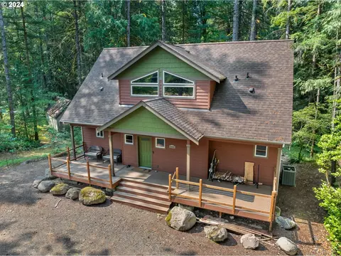 69896 E Rhododendron Ln, Rhododendron, OR 97049