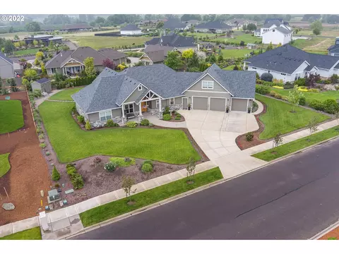 2075 SW Fox Swale, Mcminnville, OR 97128