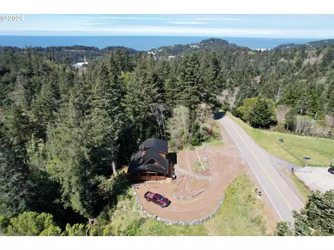 28331 Hunter Creek Hts, Gold Beach, OR 97444