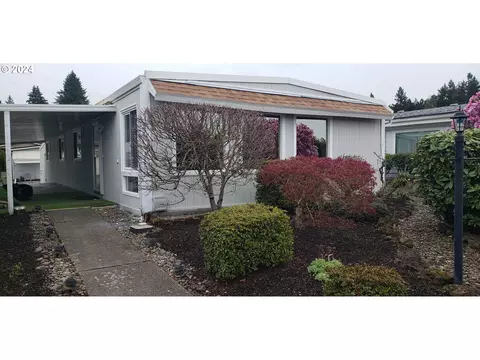 11574 SW Royal Villa Dr, Portland, OR 97224