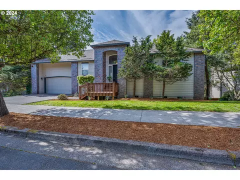 5010 SW Saum Way, Tualatin, OR 97062