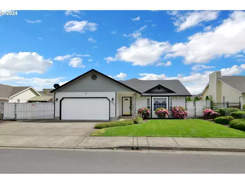 1977 Bonnie Ln, Springfield, OR 97477