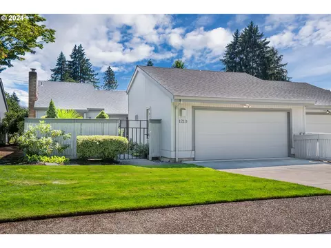 1210 Spyglass Dr, Eugene, OR 97401
