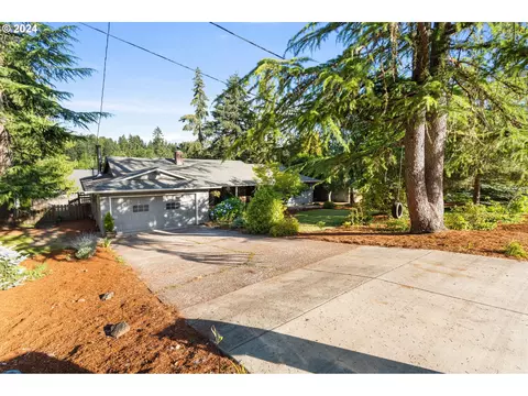 3677 Spring St, Salem, OR 97302