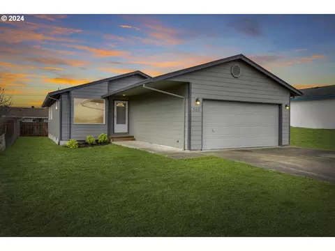 585 S 9th St, Saint Helens, OR 97051