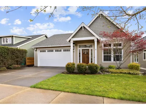 5018 E Longest Dr, Newberg, OR 97132