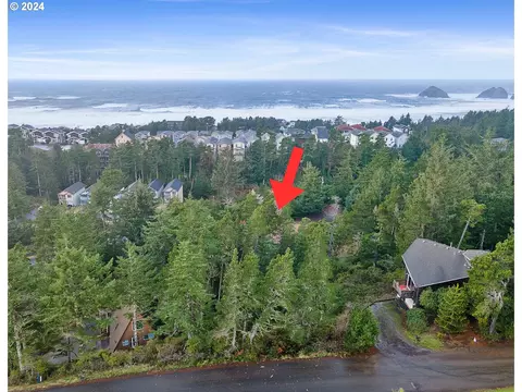 Highland Dr, Oceanside, OR 97134