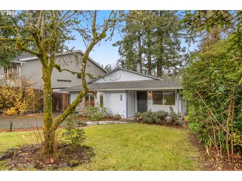 4425 SW Coronado St, Portland, OR 97219
