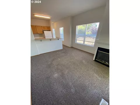 1129 SE Tenino St, Portland, OR 97202
