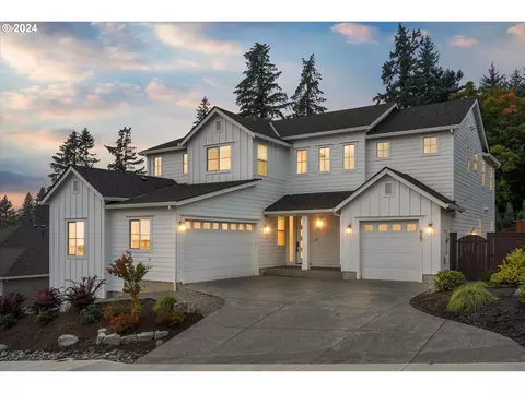 907 W Magnolia Loop, Washougal, WA 98671