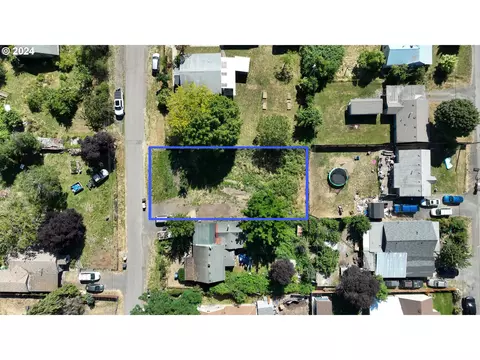 Russell St, Lebanon, OR 97355