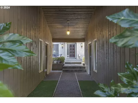 14400 SW 27th Ct, Beaverton, OR 97008