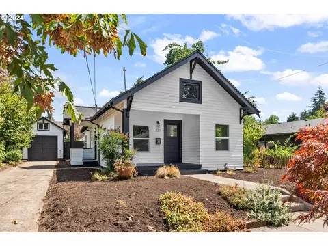 220 NE 68th Ave, Portland, OR 97213