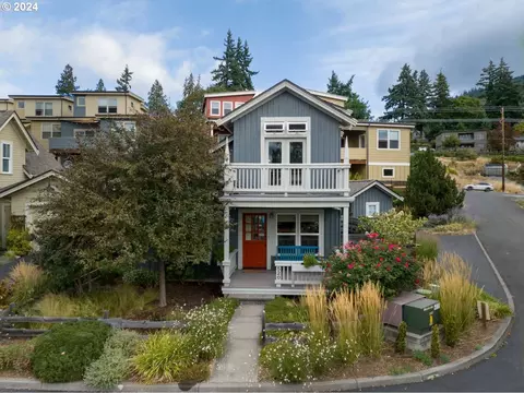 520 SE Wyers St, White Salmon, WA 98672