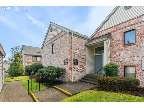 16457 SW 130th Ter #110, Portland, OR 97224
