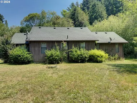 98368 Bridge Ln, Myrtle Point, OR 97458