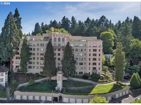 2336 SW Osage St #303, Portland, OR 97205