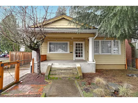 1719 SE Cesar E Chavez Blvd, Portland, OR 97214