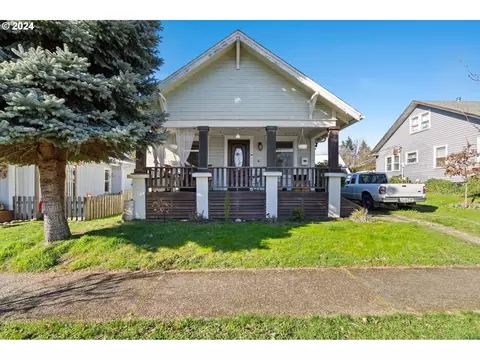 708 W 33rd St, Vancouver, WA 98660